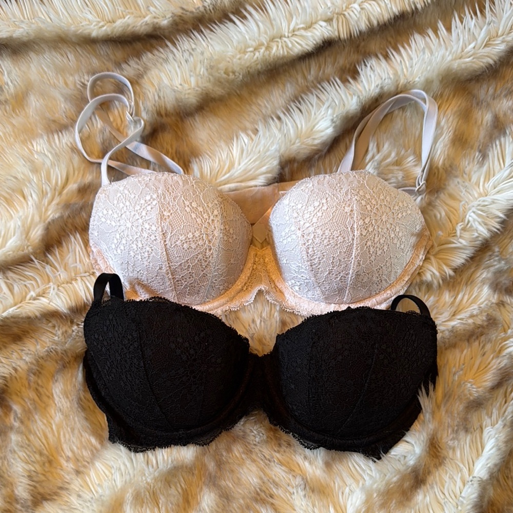 Bundle of TWO PINK Victoria’s Secret Discontinued “Date Push Up Bra”